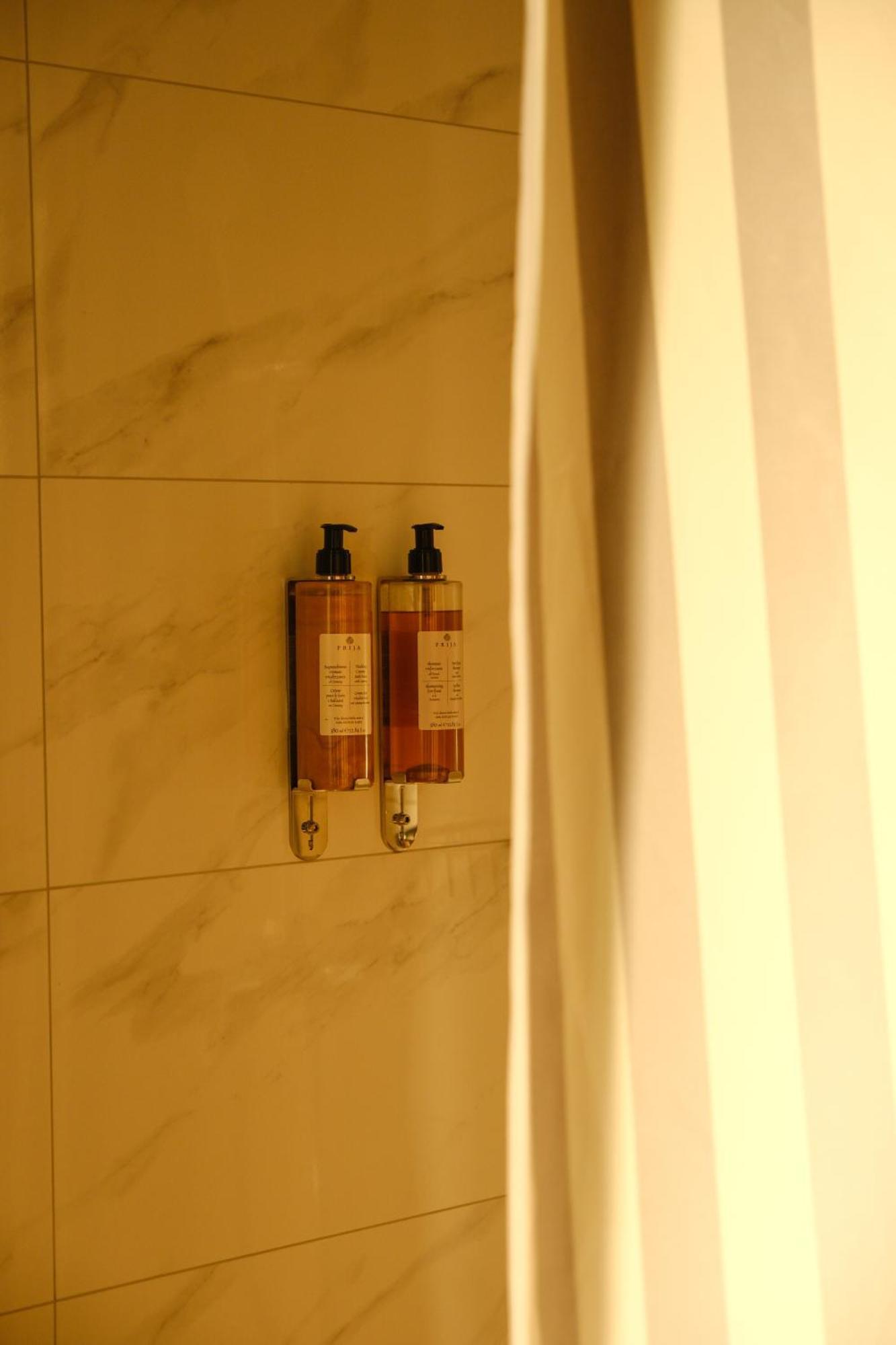 Margot Sololaki Hotel Tbilisi Bagian luar foto